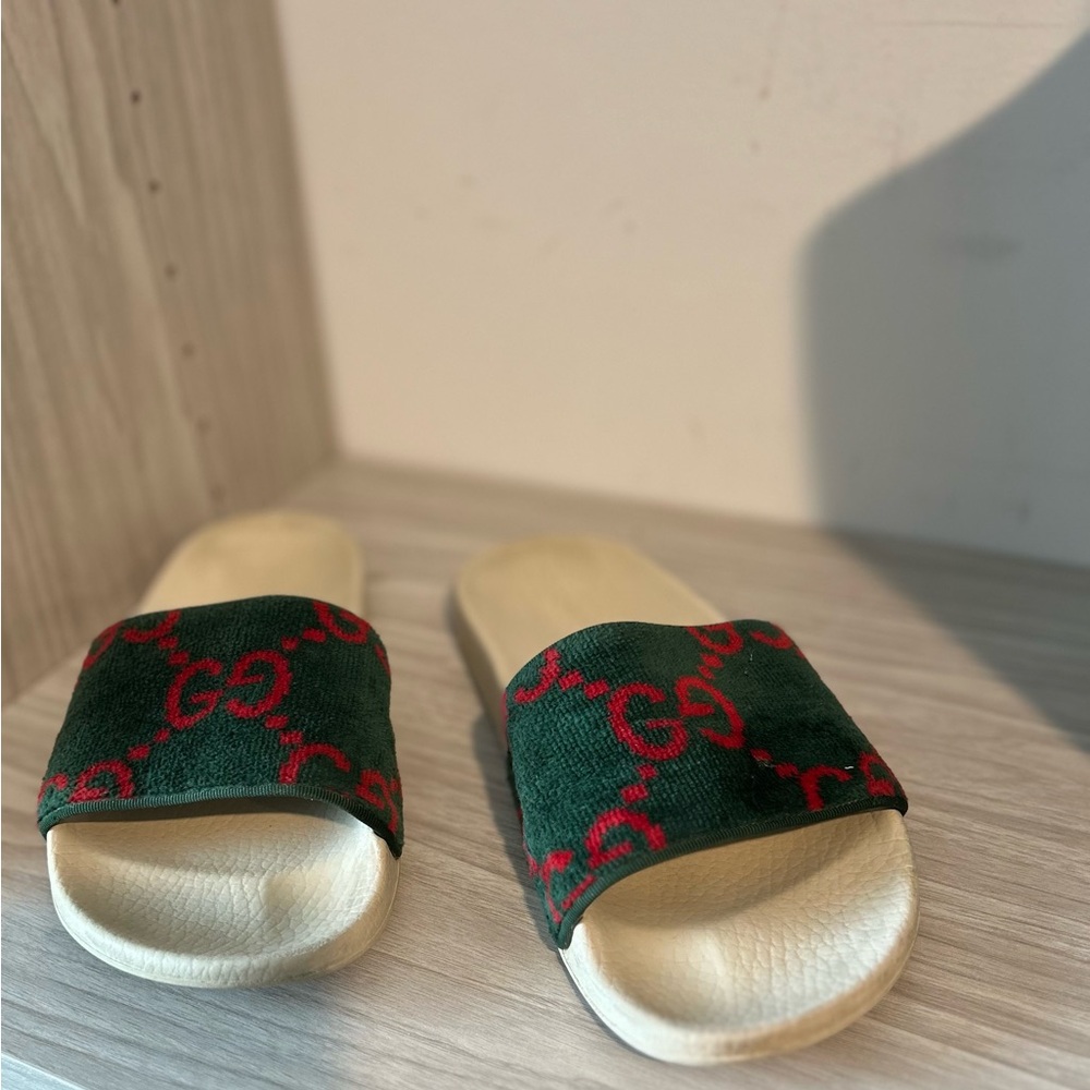 Gucci slide